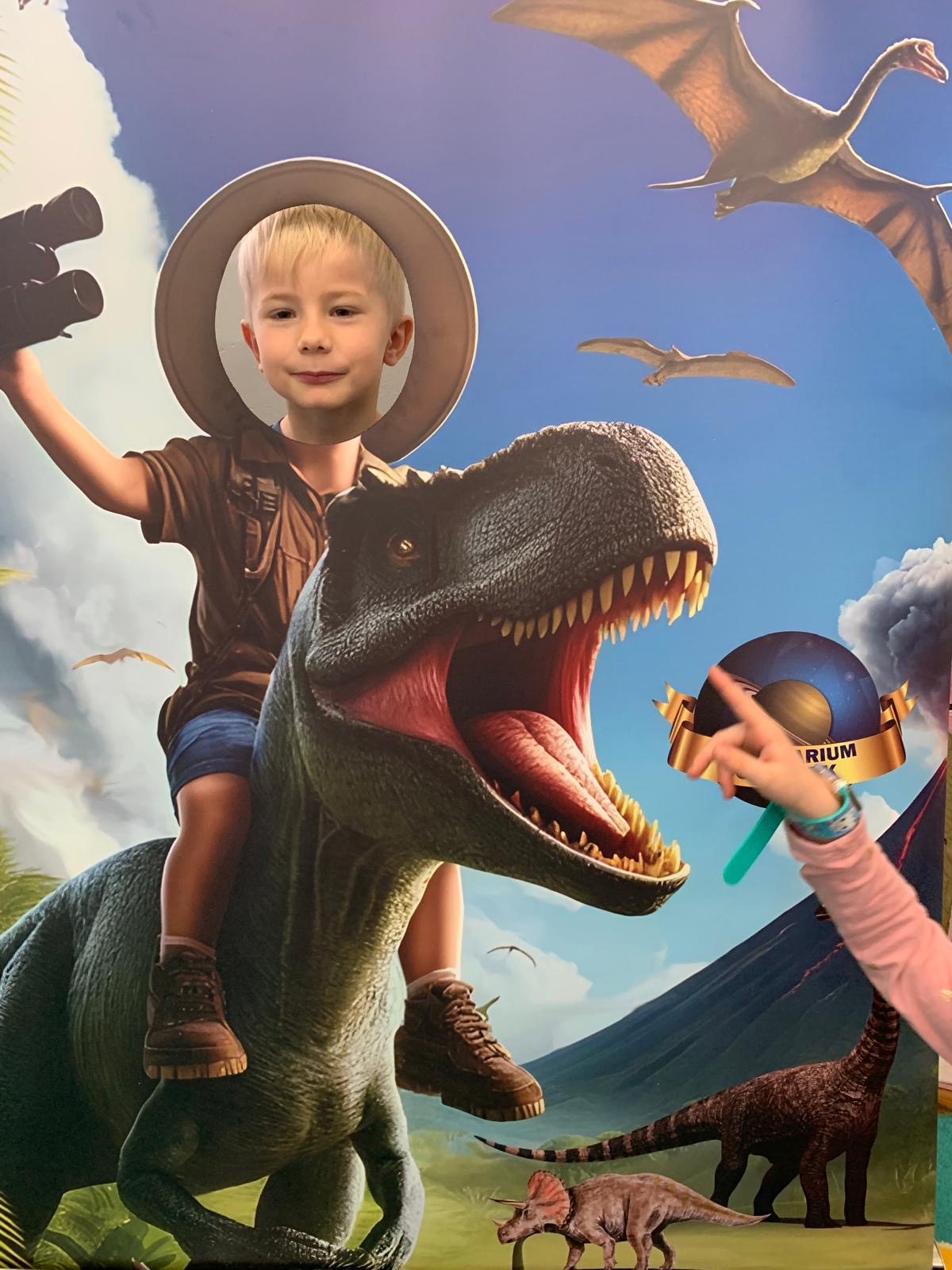 f2081959 70ef 47f4 bced 2421051b654b